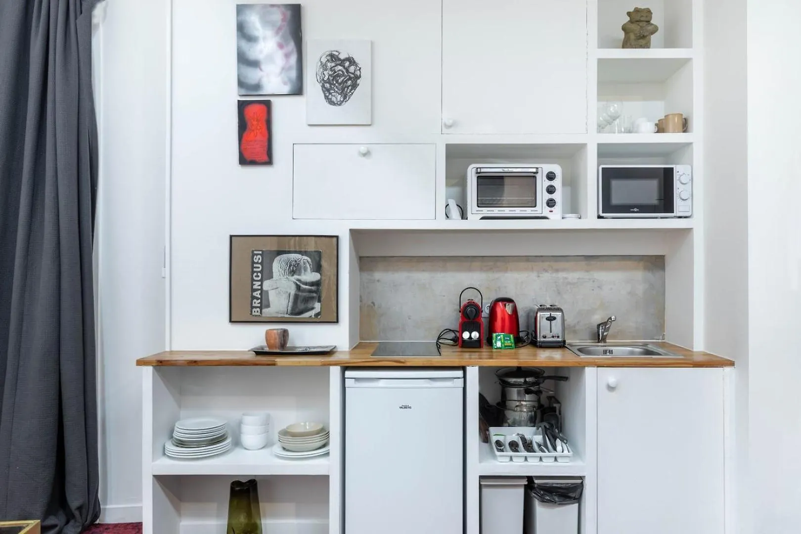 Guestready - Artist Loft With A Vertical Garden Paris France